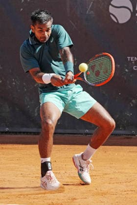 NAPOLI 24-03-2026 ATP, Tennis Herren CHALLENGER 125 -GUERRI NAPOLI TENNIS CUP 2026 Encounter Sumit Nagal (IND) VS Federico Bondioli (Ita) in the photo:Sumit Nagal Tennis Club Napoli. Copyright: xFOTOAGENZIAx
