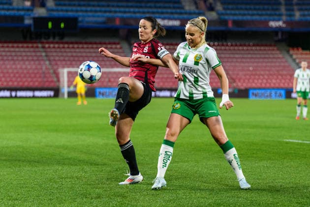 260325 Stina Lennartsson of Hammarby during the UEFA Women s Europa Cup semi final between Sparta Prague and Hammarby on March 25, 2026 in Prague. Photo: Vlastimil Vacek BILDBYRAN kod XY XY0108 fotboll football soccer fotball europa cup sparta prague hammarby uefa womens europa cup dam bbeng Copyright: VLASTIMILxVACEK BB260325ZA002