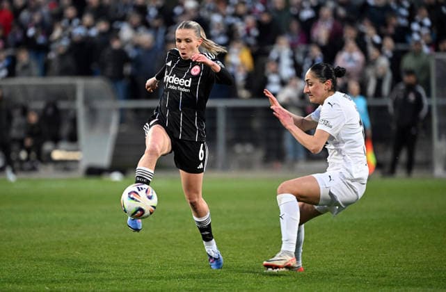 25.03.2026, xjhx, Fussball UEFA Women s Europa Cup, Eintracht Frankfurt - BK Häcken v.l. Elisa Senss Senß (Eintracht Frankfurt Frauen), Nesrin Akgün (BK Häcken) (DFL DFB REGULATIONS PROHIBIT ANY USE OF PHOTOGRAPHS as IMAGE SEQUENCES and or QUASI-VIDEO) Frankfurt am Main