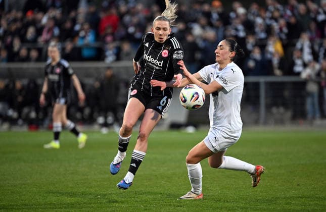 RECORD DATE NOT STATED 25.03.2026, xjhx, Fussball UEFA Women s Europa Cup, Eintracht Frankfurt - BK Häcken v.l. Elisa Senss Senß (Eintracht Frankfurt Frauen), Nesrin Akgün (BK Häcken) (DFL DFB REGULATIONS PROHIBIT ANY USE OF PHOTOGRAPHS as IMAGE SEQUENCES and or QUASI-VIDEO) Frankfurt am Main