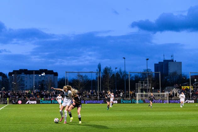 260325 Thelma Palmadottir of Häcken and Nina Luhrben of Eintracht Frankfurt during the UEFA Women s Europa Cup semifinal between Eintracht Frankfurt and Häcken on March 25, 2026 in Frankfurt. Photo: Mathias Bergeld BILDBYRAN kod MB MB1357 fotboll football soccer fotball europa cup eintracht frankfurt häcken uefa womens europa cup dam bbeng semifinal Copyright: MATHIASxBERGELD BB260325MB033