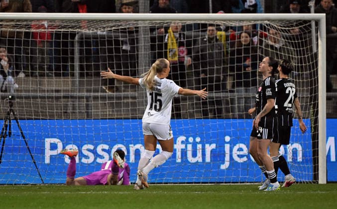 25.03.2026, xjhx, Fussball UEFA Women s Europa Cup, Eintracht Frankfurt - BK Häcken v.l. Alva Selerud (BK Häcken) celebrate the goal, Der Torjubel zum 0:1 (DFL DFB REGULATIONS PROHIBIT ANY USE OF PHOTOGRAPHS as IMAGE SEQUENCES and or QUASI-VIDEO) Frankfurt am Main