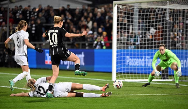 RECORD DATE NOT STATED 25.03.2026, xjhx, Fussball UEFA Women s Europa Cup, Eintracht Frankfurt - BK Häcken v.l. Stine Sandbech (BK Häcken), Laura Freigang (Eintracht Frankfurt Frauen), Fanney Inga Birkisdottir (BK Häcken) (DFL DFB REGULATIONS PROHIBIT ANY USE OF PHOTOGRAPHS as IMAGE SEQUENCES and or QUASI-VIDEO) Frankfurt am Main