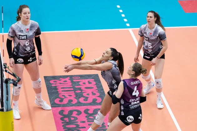 1. Volleyball Bundesliga Frauen Playoffs Viertelfinale: Schwarz-Weiss Erfurt vs. Allianz MTV Stuttgart; Erfurt; 25.03.2026 Kinga Szücs ( 10; Schwarz-Weiss Erfurt) 1. Volleyball Bundesliga Frauen Playoffs Viertelfinale: Schwarz-Weiss Erfurt vs. Allianz MTV Stuttgart; Riethsporthalle Erfurt; 25.03.2026 Copyright: xBEAUTIFULxSPORTS Duehringx