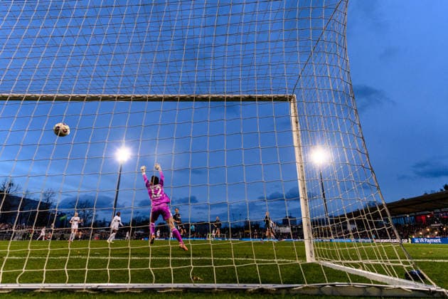 260325 Alva Selerud of Häcken scores 0-1 during the UEFA Women s Europa Cup semifinal between Eintracht Frankfurt and Häcken on March 25, 2026 in Frankfurt. Photo: Mathias Bergeld BILDBYRAN kod MB MB1357 fotboll football soccer fotball europa cup eintracht frankfurt häcken uefa womens europa cup dam bbeng semifinal Copyright: MATHIASxBERGELD BB260325MB041