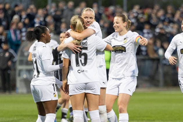 UEFA Womens Europa Cup: Eintracht Frankfurt - BK Häcken, 25.03.2026 Alva Selerud (BK Häcken 15) erzielte das tor den treffer, the sore, the goal, zum 0:1 & Monica Bah (BK Häcken 11) feiert mit ihr, Eintracht Frankfurt - BK Häcken, Frankfurt, Stadion am Brentanobad, 25.3.2026 Copyright: xBEAUTIFULxSPORTS Gawlikx