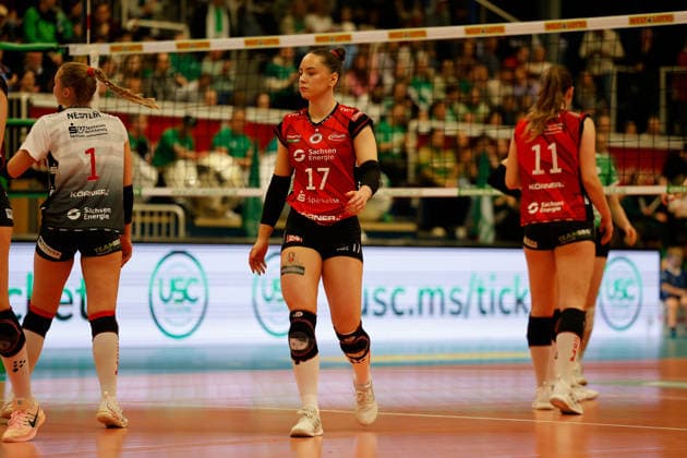 Volleyball I Frauen I Saison 2025-2026 I Bundesliga I Playoff-Viertelfinale 2 I USC Münster - Dresdner SC I 25.03.2026 Lorena Lorber Fijok (17, Dresdner SC) Macht sich bereit für den nächsten Punkt. Münster Sporthalle Berg Fidel Nordrhein-Westfalen Deutschland Copyright: xLobeca CedricxSiefkerx