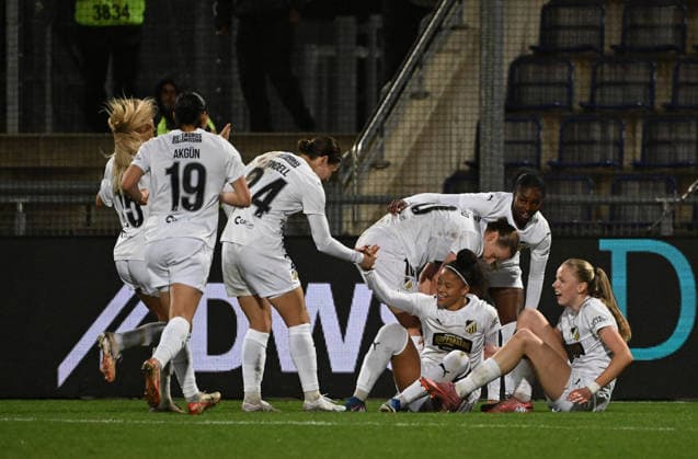 25.03.2026, xjhx, Fussball UEFA Women s Europa Cup, Eintracht Frankfurt - BK Häcken v.l. Felicia Schröder (BK Häcken) celebrate the goal, Der Torjubel zum 0:2 (DFL DFB REGULATIONS PROHIBIT ANY USE OF PHOTOGRAPHS as IMAGE SEQUENCES and or QUASI-VIDEO) Frankfurt am Main