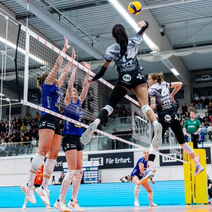25.03.2026, GER, Volleyball, Frauen, 1.BL, PlayOffs Viertelfinale, Saison 25 26, Schwarz-Weiss Erfurt - Allianz MTV Stuttgart Alianza Darley (Schwarz-Weiss Erfurt) 99089 Erfurt Sporthalle Sportanlage Rieths Thüringen Deutschland