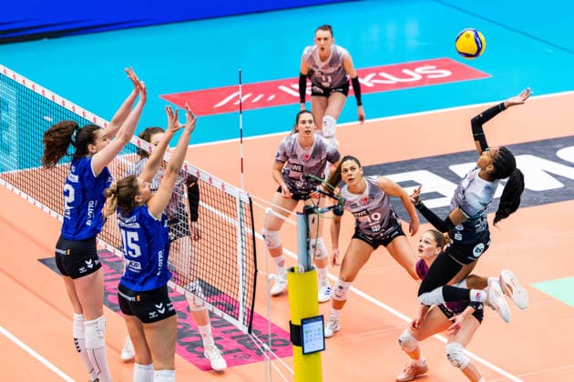 25.03.2026, GER, Volleyball, Frauen, 1.BL, PlayOffs Viertelfinale, Saison 25 26, Schwarz-Weiss Erfurt - Allianz MTV Stuttgart Alianza Darley (Schwarz-Weiss Erfurt) 99089 Erfurt Sporthalle Sportanlage Rieths Thüringen Deutschland