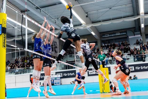 25.03.2026, GER, Volleyball, Frauen, 1.BL, PlayOffs Viertelfinale, Saison 25 26, Schwarz-Weiss Erfurt - Allianz MTV Stuttgart Alianza Darley (Schwarz-Weiss Erfurt) 99089 Erfurt Sporthalle Sportanlage Rieths Thüringen Deutschland
