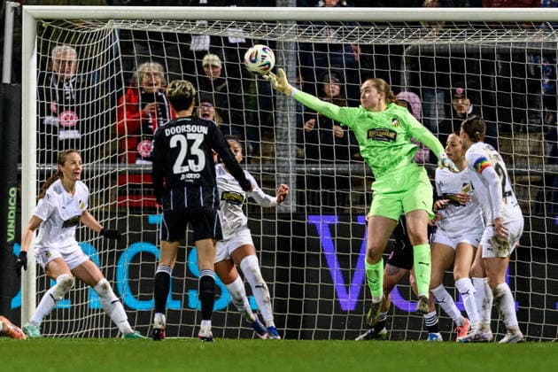 260325 Goalkeeper Fanney Birkisdottir of Häcken during the UEFA Women s Europa Cup semifinal between Eintracht Frankfurt and Häcken on March 25, 2026 in Frankfurt. Photo: Mathias Bergeld BILDBYRAN kod MB MB1357 fotboll football soccer fotball europa cup eintracht frankfurt häcken uefa womens europa cup dam bbeng semifinal Copyright: MATHIASxBERGELD BB260325MB051
