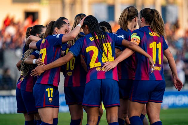 Real Madrid CF v FC Barcelona, Barca - UEFA Women s Champions League 2025 26 Quarter-finals First Leg Players of FC Barcelona (from L to R) Ewa Pajor, Aicha Camara, Alexia Putellas celebrates a goal during the UEFA Women s Champions League 2025 26 Quarter-finals First Leg match between Real Madrid CF and FC Barcelona at Estadio Alfredo Di Stefano on March 25, 2026 in Madrid, Spain. Valdebebas Estadio Alfredo Di Stefano Madrid Spain Copyright: xAlbertoxGardinx AGardin_20260325_W_Champ_Rea_Mad_Bar_0761