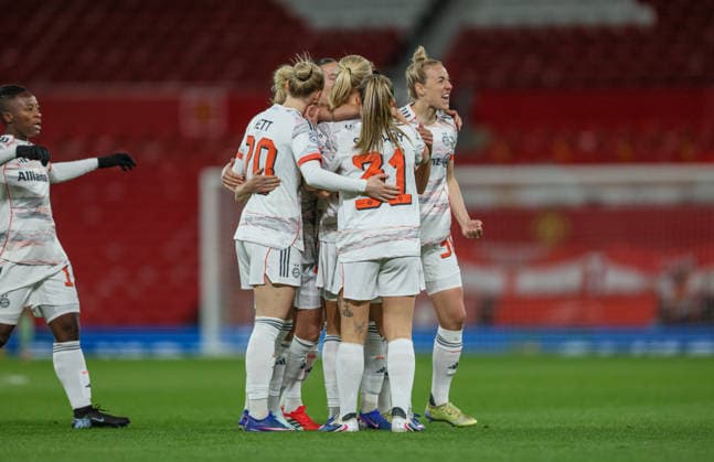 GBR, Manchester, Manchester United, ManU vs Bayern München, Women s Champions League, Fussball, UEFA, Spielzeit 2025 2026, Old Trafford, Viertelfinale, Hinspiel im Bild: Pernille Harder (Bayern München 21), 1:0, Tor, Freude, Jubel und Emotion DFB DFL REGULATIONS PROHIBIT ANY USE OF PHOTOGRAPHS AS IMAGE SEQUENCES AND OR QUASI-VIDEO, 25.03.2026 Copyright: HMBxMedia HendrikxHamelau