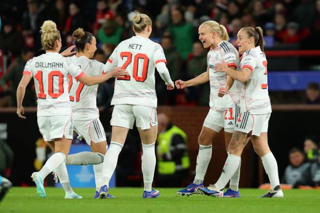 Manchester United, ManU Women v Bayern Munich Women Pernille Harder of Bayern Munich scores a GOAL 0-1 and celebrates with players during Manchester United Women v Bayern Munich Women UEFA Champions League Quarter-Final 1st Leg match at Old Trafford, Manchester, England on 25 March 2026 Credit: Luke Williams Every Second Media Editorial use only. All images are copyright Every Second Media Limited. No images may be reproduced without prior permission. Copyright: xIMAGO EveryxSecondxMediax ESM-1877-0016 LukexWilliamsx xEveryxSecondxMediax