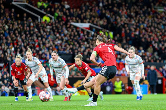 MANCHESTER, ENGLAND - March 25: Maya Le Tissier of Manchester United, ManU scores a penalty to equalise during the UEFA Womens Champions League match between Manchester United and Bayern Munich at Old Trafford in Manchester, England Copyright: xNataliexMincher SPPx Sportspressphoto_SPR117997