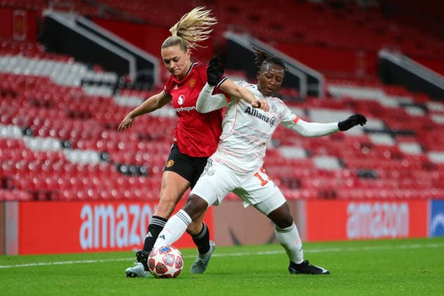 Manchester United, ManU Women v Bayern Munich Women Fridolina Rolfö of Manchester United battles with Bernadette Amani of Bayern Munich during Manchester United Women v Bayern Munich Women UEFA Champions League Quarter-Final 1st Leg match at Old Trafford, Manchester, England on 25 March 2026 Credit: Luke Williams Every Second Media Editorial use only. All images are copyright Every Second Media Limited. No images may be reproduced without prior permission. Copyright: xIMAGO EveryxSecondxMediax ESM-1877-0025 LukexWilliamsx xEveryxSecondxMediax