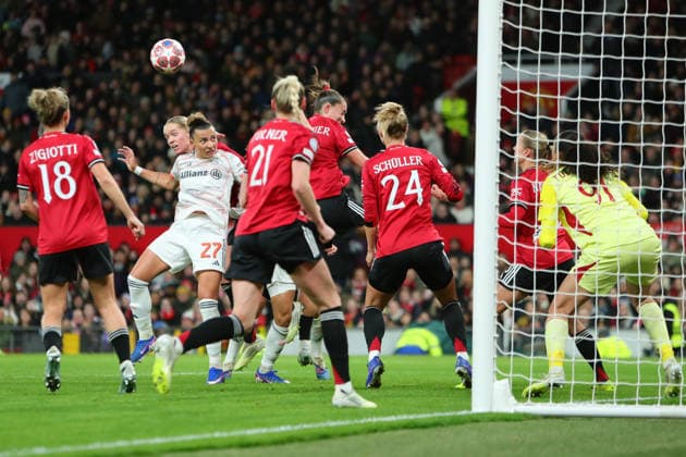 Manchester United, ManU Women v Bayern Munich Women Arianna Caruso of Bayern Munich goes for the high ball during Manchester United Women v Bayern Munich Women UEFA Champions League Quarter-Final 1st Leg match at Old Trafford, Manchester, England on 25 March 2026 Credit: Luke Williams Every Second Media Editorial use only. All images are copyright Every Second Media Limited. No images may be reproduced without prior permission. Copyright: xIMAGO EveryxSecondxMediax ESM-1877-0030 LukexWilliamsx xEveryxSecondxMediax