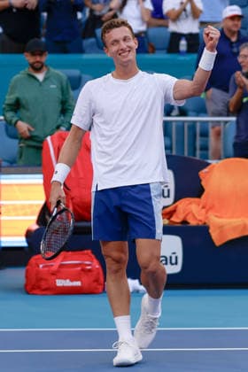 MIAMI GARDENS, FL - MARCH 25: Jiri Lehecka (CZE) celebrates his win after his men™s quarter-final singles match against Martin Landaluce (ESP) at the Miami Open on March 25, 2026, at Hard Rock Stadium in Miami Gardens, Florida,(Photo by Chris Arjoon Icon Sportswire) TENNIS: MAR 25 Miami Open EDITORIAL USE ONLY Icon2603250010074