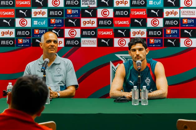 PORTUGAL national team, Nationalteam press conference, PK, Pressekonferenz PORTUGAL NATIONAL TEAM PRESS CONFERENCE 25032026 CANCUN, QUINTANA ROO. Photo of spanish Roberto Martinez, coach of the Portugal National Soccer team and Goncalo Guedes, during a press conference at Cancun, Quintana Roo, Mexico prior to their friendly game against Mexico in the reopening of the Estadio Azteca of Mexico City. Foto del espanol Roberto Martinez, entrenador de la Seleccion Nacional de Portugal y Goncalo Guedes, durante conferencia de prensa en Cancun, Quintana Roo, Mexico previa a la reinauguracion del Estadio Azteca de la Ciudad de Mexico. PHOTO BY IMAGENSHOP CANCUN QUINTANA ROO MEXICO Copyright: xMIKIOxWATANABEx