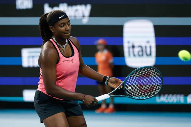 MIAMI GARDENS, FL - MARCH 25: Hailey Baptiste (USA) in action during a women™s quarter-final singles match against Aryna Sabalenka at the Miami Open on March 25, 2026, at Hard Rock Stadium in Miami Gardens, Florida,(Photo by Chris Arjoon Icon Sportswire) TENNIS: MAR 25 Miami Open EDITORIAL USE ONLY Icon2603250010138