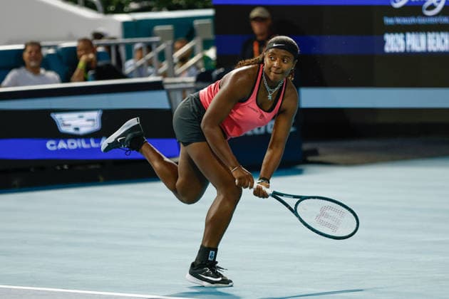 MIAMI GARDENS, FL - MARCH 25: Hailey Baptiste (USA) in action during a women™s quarter-final singles match against Aryna Sabalenka at the Miami Open on March 25, 2026, at Hard Rock Stadium in Miami Gardens, Florida,(Photo by Chris Arjoon Icon Sportswire) TENNIS: MAR 25 Miami Open EDITORIAL USE ONLY Icon2603250010147