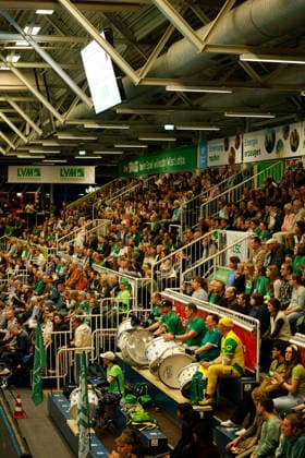 Volleyball I Frauen I Saison 2025-2026 I Bundesliga I Playoff-Viertelfinale 2 I USC Münster - Dresdner SC I 25.03.2026 Zuschauer in der Sporthalle Berg Fidel in Münster beim Spiel von USC Münster. Münster Sporthalle Berg Fidel Nordrhein-Westfalen Deutschland Copyright: xLobeca CedricxSiefkerx