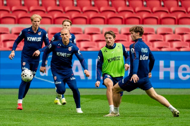 Training with the Norwegian men s national football team Amsterdam , Netherlands 20260326 Morten Thorsby, Leo Skiri ostigard, Sander Berge and Henrik Falchener during a training session with the Norwegian men s national football team at Johan Cruijff ArenA Photo Fredrik Varfjell NTB Amsterdam Netherlands EDITORIAL USE ONLY RESTRICTED USE FOR BETTING COMPANIES  Copyright: xFredrikxVarfjellx xNTBx