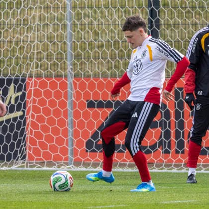 Reportage 26.03.2026 Abschlusstraining der Deutschen Männer Nationalmannschaft in Herzogenaurach vor dem Spiel gegen die Schweiz Florian Wirtz am Ball Herzogenaurach Bayern Deutschland
