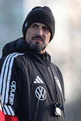 26.03.2026, xtgx, Fussball, U21, U 21 Nationalmannschaft, Abschlusstraining emspor, v.l. Antonio Di Salvo (Deutschland, Trainer) (DFL DFB REGULATIONS PROHIBIT ANY USE OF PHOTOGRAPHS as IMAGE SEQUENCES and or QUASI-VIDEO) Wolfsburg