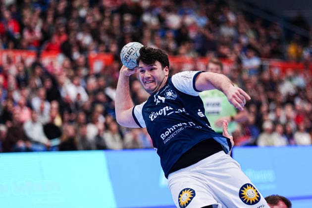 Wurf Tor Aron Seesing (Bergischer HC, 49) GER, Handball Verein Hamburg vs. Bergischer HC, Handball, 1. Bundesliga, Spieltag 26, Saison 2025 2026, 26.03.2026 GER, Handball Sport Verein Hamburg vs. Bergischer HC, Handball, 1. Bundesliga, Spieltag 26, Saison 2025 2026, 26.03.2026 Hamburg Copyright: xEibner-Pressefoto MarcelxvonxFehrnx EP_MFN