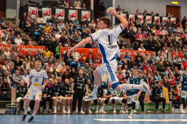 26.03.2026, xdobgx, Handball Daikin HBL, Handball Verein Hamburg - Bergischer HC v.l. Nicolaj Jorgensen (Handball Sport Verein Hamburg, 11) beim Wurf, in action, throwing