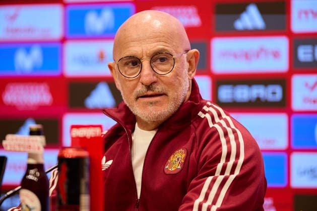 Spain press conference, PK, Pressekonferenz - International Friendly, Länderspiel, Nationalmannschaft March Spain v Serbia VILLARREAL, SPAIN - MARCH 26: Luis de la Fuente head coach of Spain national team, Nationalteam speaks to the media during the Spain Press Conference ahead of the International friendly match between Spain and Serbia at Estadio de la Ceramica on March 26, 2026 in Villarreal, Spain. (Photo by Jose Torres Photo Players Images Magara Press) Villarreal Estadio de la Ceramica Spain Copyright: xJosexTorresx