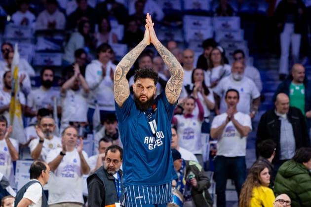ESP: Real Madrid v Anadolu Efes Istanbul. Euroleague. Vincent Poirier of Anadolu Efes during the Euroleague match, between Real Madrid and Anadolu Efes Istanbul played at Movistar Arena Stadium on March 26, 2026 in Madrid Spain Madrid Spain Basketball Copyright: xAlbaxPachecox xAgenciaxLOFx