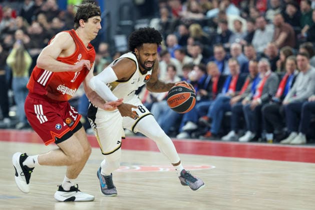 Braian Angola (LDLC ASVEL Villeurbanne, 06) mit Justinian Jessup (FC Bayern Basketball, 10), GER, FC Bayern Basketball vs. LDLC ASVEL Villeurbanne, Basketball, Euroleague, 34. Spieltag, Saison 2025 2026, 26.03.2026, GER, FC Bayern Basketball vs. LDLC ASVEL Villeurbanne, Basketball, Euroleague, 34. Spieltag, Saison 2025 2026, 26.03.2026 Muenchen Copyright: xEibner-Pressefoto JennixMaulx EP_JML