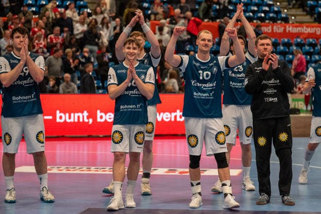 26.03.2026, xdobgx, Handball Daikin HBL, Handball Verein Hamburg - Bergischer HC v.l. Bergischer HC, Jubel ueber den Sieg, Jubel nach Spielende