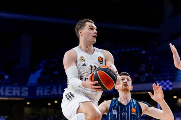 ESP: Real Madrid v Anadolu Efes Istanbul. Euroleague. Mario Hezonja of Real Madrid during the Euroleague match, between Real Madrid and Anadolu Efes Istanbul played at Movistar Arena Stadium on March 26, 2026 in Madrid Spain Madrid Spain Basketball Copyright: xAlbaxPachecox xAgenciaxLOFx