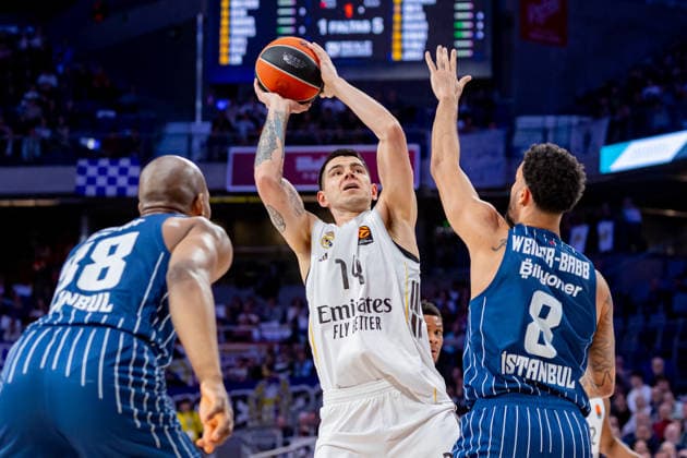 ESP: Real Madrid v Anadolu Efes Istanbul. Euroleague. Gabriel Deck of Real Madrid during the Euroleague match, between Real Madrid and Anadolu Efes Istanbul played at Movistar Arena Stadium on March 26, 2026 in Madrid Spain Madrid Spain Basketball Copyright: xAlbaxPachecox xAgenciaxLOFx