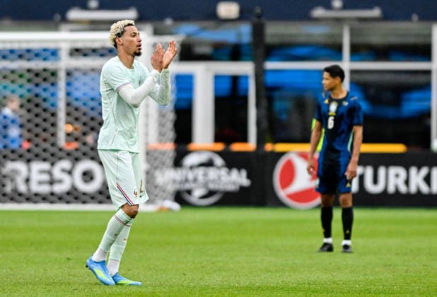 BOSTON, UNITED STATES OF AMERICA - MARCH 26: Hugo Ekitike of France (L) during an international football friendly between Brazil v France at Gillette Stadium, Boston, USA. (Photo by Andre Ricardo Sports Press Photo) Copyright: xAndrexRicardo SportsxPressxPhotox Sportspressphoto_SPR118847