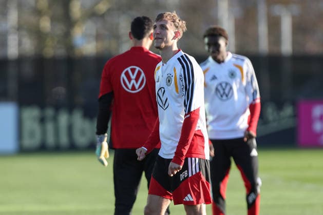 26.03.2026, xtgx, Fussball, U21, U 21 Nationalmannschaft, Abschlusstraining emspor, v.l. Nelson Weiper (Deutschland) (DFL DFB REGULATIONS PROHIBIT ANY USE OF PHOTOGRAPHS as IMAGE SEQUENCES and or QUASI-VIDEO) Wolfsburg