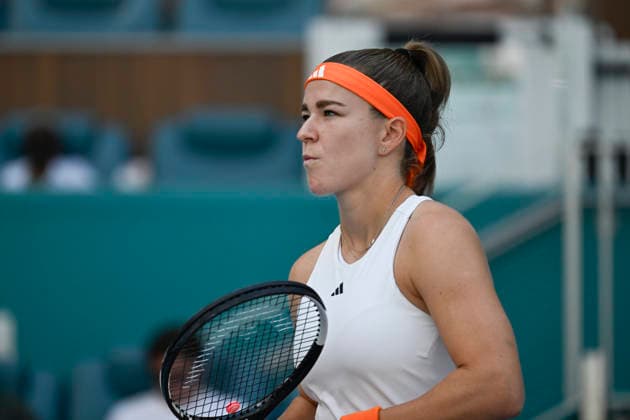 MIAMI GARDENS, FL - MARCH 26: Karolina Muchova of Czech Republic, pictured, plays against, Coco Gauff of the United States during the men™s semifinal match of the Miami Open on March 26, 2026, Hard Rock Stadium in Miami Gardens, Florida. (Photo by Michele Eve Sandberg Icon Sportswire) TENNIS: MAR 26 Miami Open EDITORIAL USE ONLY Icon2603260517