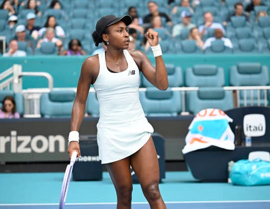 MIAMI GARDENS, FL - MARCH 26: Coco Gauff of the United States reacts to the point, during her match, against, Karolina Muchova of Czech Republic during the men™s semifinal match of the Miami Open on March 26, 2026, Hard Rock Stadium in Miami Gardens, Florida. (Photo by Michele Eve Sandberg Icon Sportswire) TENNIS: MAR 26 Miami Open EDITORIAL USE ONLY Icon2603260527
