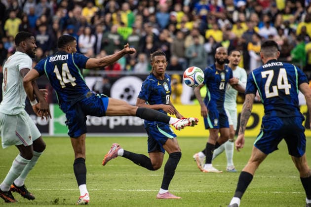 Brazil v France - International Friendly, Länderspiel, Nationalmannschaft FOXBOROUGH, UNITED STATES - MARCH 26: Brazil’s Gleison Bremer (14) kicks the ball during an international pre-World Cup friendly match between Brazil and France as part of the Road to 26 game series at Gillette Stadium in Foxborough, United States, on March 26, 2026. Joseph Prezioso Anadolu Foxborough United States. Editorial use only. Please get in touch for any other usage.  Copyright: x2026xAnadoluxJosephxPreziosox