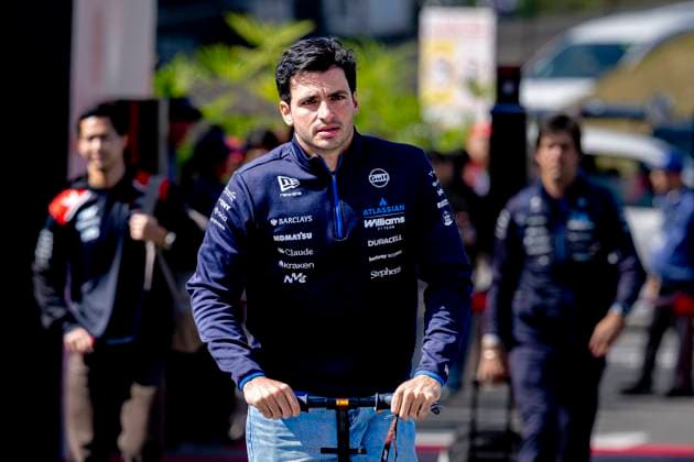 SUZUKA - Formula 1 driver Carlos Sainz of Atlassian Williams F1 Team during the Formula 1 Japan Suzuka free practice at the Suzuka Formula 1 circuit on March 27, 2025 in Suzuka, Japan. (Photo by DeFodi Images) -