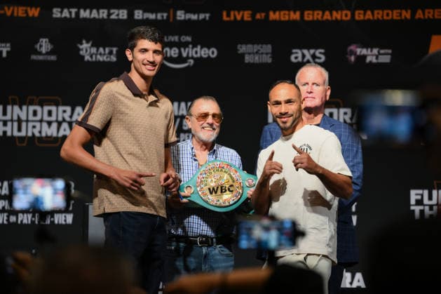 March 26, 2026, Las Vegas, Nevada, USA: SEBASTIAN FUNDORA (23-1-1-15KOs) of Coachella, CA (L) and KEITH THURMAN (31-1-23KOs) of Clearwater, FL (R) face off during final press conference, PK, Pressekonferenz for PBC on Prime at the MGM Grand in Las Vegas Boxing 2026: Press Conference  - ZUMAo117 20260326_zsp_o117_017 Copyright: xMikaelxOnax