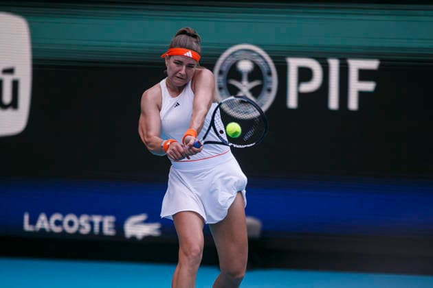 Miami Open Presented by Itau 2026 - March 26 Miami, Florida - March 26: Karolina Muchova plays, react and celebrate during the match between Coco Gauff (USA) and Karolina Muchova (Czechia) on day 10 of the Miami Open at Hard Rock Stadium on March 26, 2026 in Miami, Florida, United States. Copyright: xLatinxSportxImagesx