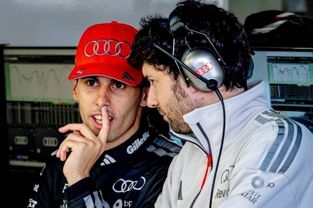 SUZUKA - Formula 1 driver Gabriel Bortoleto of Audi Revolut F1 Team in conversation with his engineer during the Formula 1 Japan Suzuka free practice at the Suzuka Formula 1 circuit on March 27, 2025 in Suzuka, Japan. (Photo by DeFodi Images) -
