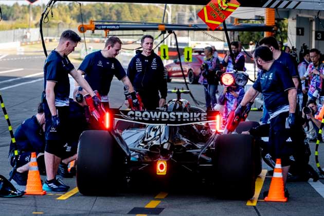 SUZUKA - Formula 1 driver Kimi Antonelli of Mercedes AMG-Petronas Formula One Team in the pit lane during the Formula 1 Japan Suzuka free practice at the Suzuka Formula 1 circuit on March 27, 2025 in Suzuka, Japan. (Photo by DeFodi Images) -