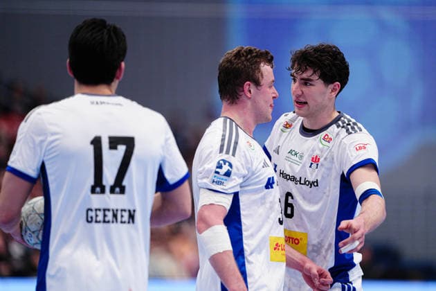 Kaj Geenen (Handball Verein Hamburg, 17), Moritz Sauter (Handball Sport Verein Hamburg, 33), Elias Kofler (Handball Sport Verein Hamburg, 06) GER, Handball Sport Verein Hamburg vs. Bergischer HC, Handball, 1. Bundesliga, Spieltag 26, Saison 2025 2026, 26.03.2026 GER, Handball Sport Verein Hamburg vs. Bergischer HC, Handball, 1. Bundesliga, Spieltag 26, Saison 2025 2026, 26.03.2026 Hamburg Copyright: xEibner-Pressefoto MarcelxvonxFehrnx EP_MFN