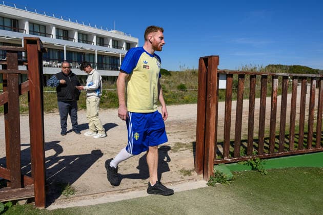 260327 Injured player Dejan Kulusevski of the Swedish national football team at a training session on March 27, 2026 in Valencia. Photo: Joel Marklund BILDBYRAN kod JM JM0811 bbeng fotboll football soccer fotball vm-kval FIFA World Cup, WM, Weltmeisterschaft, Fussball qualifier träning practice training sverige sweden sverige a Copyright: JOELxMARKLUND BB260327JM002